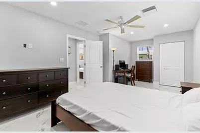 409 NE 27th Dr, Wilton Manors, FL 33334 - Photo 30