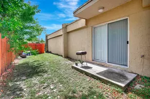 9725 NW 26th Ct, Sunrise, FL 33322 - Photo 20