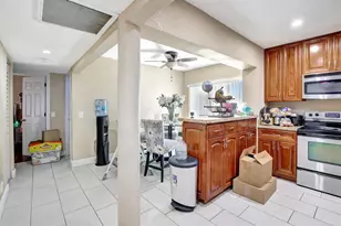 9725 NW 26th Ct, Sunrise, FL 33322 - Photo 2