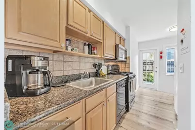 805 NE 17th Ave, Unit #4, Fort Lauderdale, FL 33304 - Photo 16