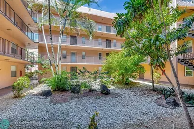 2841  Somerset Dr, Unit #318, Lauderdale Lakes, FL 33311 - Photo 24