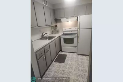 194  Newport L, Unit #194, Deerfield Beach, FL 33442 - Photo 4