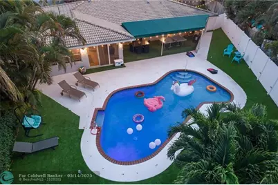 3351 NE 17th Way, Oakland Park, FL 33334 - Photo 2