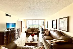 2671 S Course Dr, Pompano Beach, FL 33069 - Photo 2