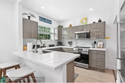 615 SE 11th Ave, Fort Lauderdale, FL 33301 - Photo 14