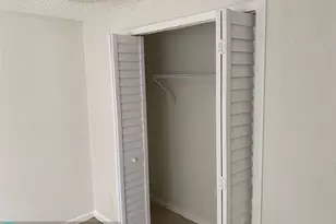 1640 SW 40th Terrace, Unincorporated Broward County, FL 33317 - Photo 6