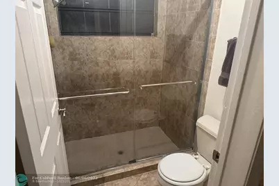 1668  Cypress Pointe Dr, Unit #1668, Coral Springs, FL 33071 - Photo 16