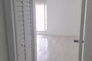 1305 W 46th St, Hialeah, FL 33012 - Photo 8