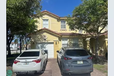 8691 NW 112th Ct, Doral, FL 33178 - Photo 2