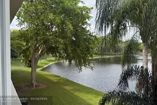 2108 S Cypress Bend Dr, Pompano Beach, FL 33069 - Photo 8