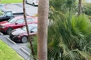 2108 S Cypress Bend Dr, Pompano Beach, FL 33069 - Photo 12