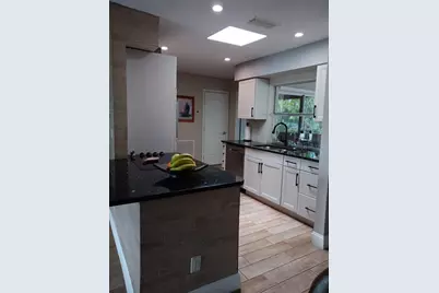 8204 NW 100th Ter, Tamarac, FL 33321 - Photo 4