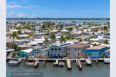 392  Nettles Blvd, Jensen Beach, FL 34957 - Photo 32