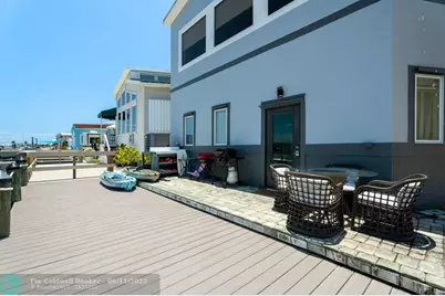 392  Nettles Blvd, Jensen Beach, FL 34957 - Photo 8