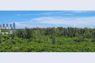 15051 Royal Oaks Lane #902, Miami, FL 33181 - Photo 16