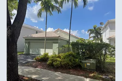 4077  Pine Ridge Ln, Weston, FL 33331 - Photo 2