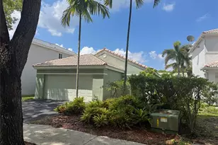 4077 Pine Ridge Ln, Weston, FL 33331 - Photo 2