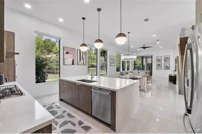 9015 W Parkland Bay Trl, Parkland, FL 33076 - Photo 8