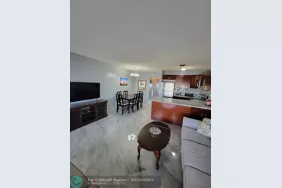 800 SW 11th Ave, Unit #17, Hallandale Beach, FL 33009 - Photo 4