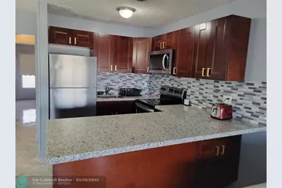 800 SW 11th Ave, Unit #17, Hallandale Beach, FL 33009 - Photo 2