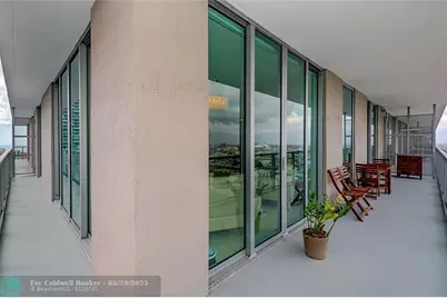 1111 SW 1st Ave, Unit #Ph3920, Miami, FL 33130 - Photo 18