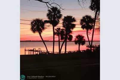 717 S Indian River Dr, Fort Pierce, FL 34950 - Photo 12