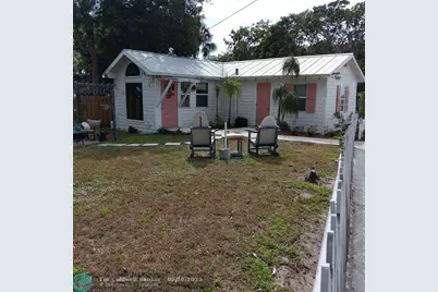 717 S Indian River Dr, Fort Pierce, FL 34950 - Photo 2