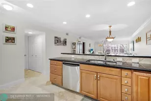 18940 Stewart Cir, Boca Raton, FL 33496 - Photo 10