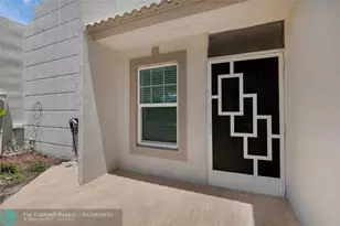 18940 Stewart Cir, Boca Raton, FL 33496 - Photo 2