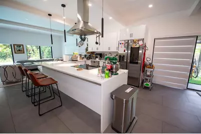 18560 NE 20th Ct, North Miami Beach, FL 33179 - Photo 4