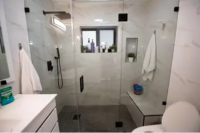 18560 NE 20th Ct, North Miami Beach, FL 33179 - Photo 16