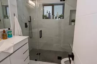 18560 NE 20th Ct, North Miami Beach, FL 33179 - Photo 10