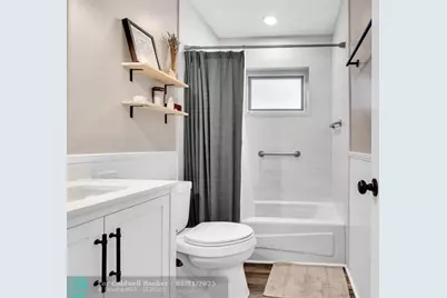 1311 NE 42nd St, Oakland Park, FL 33334 - Photo 30