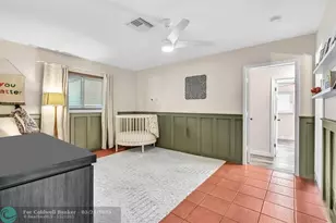 1311 NE 42nd St, Oakland Park, FL 33334 - Photo 32