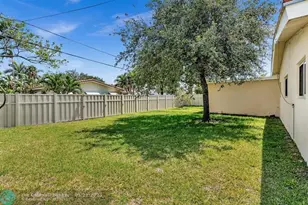 1311 NE 42nd St, Oakland Park, FL 33334 - Photo 46