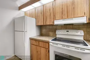 3402 Gardens Dr, Palm Beach Gardens, FL 33410 - Photo 6