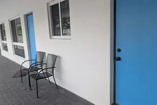 3217 NE 9th St, Pompano Beach, FL 33062 - Photo 12