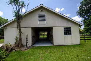 1765 SW 112th Ave, Davie, FL 33325 - Photo 46