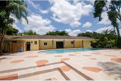 1765 SW 112th Av, Davie, FL 33325 - Photo 32