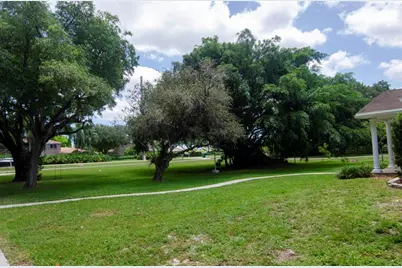 1765 SW 112th Av, Davie, FL 33325 - Photo 24