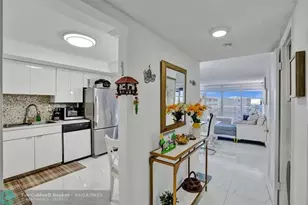 18041 SE Biscayne Blvd Unit, Aventura, FL 33160 - Photo 32