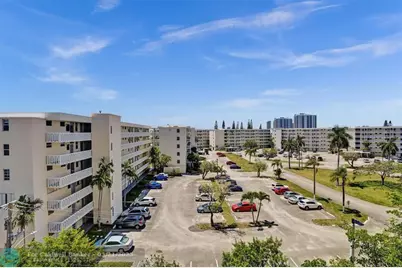 18041 SE Biscayne Blvd, Unit #503, Aventura, FL 33160 - Photo 24