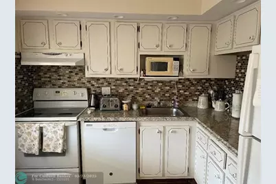 7410 NW 1st St, Unit #202, Margate, FL 33063 - Photo 1