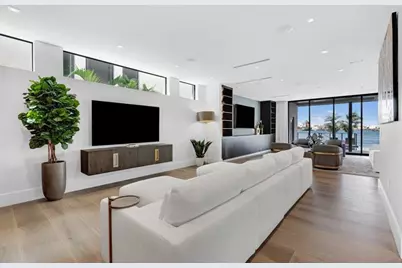 1957  Harbourview Dr, Fort Lauderdale, FL 33316 - Photo 18