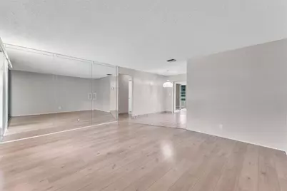 4922 NW 52nd St, Tamarac, FL 33319 - Photo 4