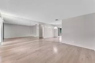 4922 NW 52nd St, Tamarac, FL 33319 - Photo 4