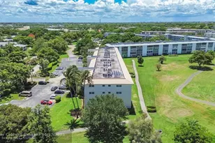 2801 Victoria Way, Coconut Creek, FL 33066 - Photo 26