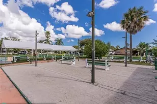 925 SW 11th Ave, Hallandale Beach, FL 33009 - Photo 48