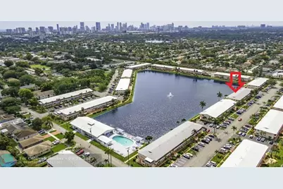 925 SW 11th Ave, Unit #J-17, Hallandale Beach, FL 33009 - Photo 2