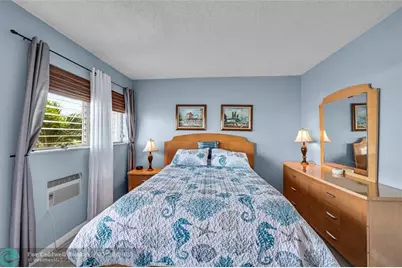 925 SW 11th Ave, Unit #J-17, Hallandale Beach, FL 33009 - Photo 24